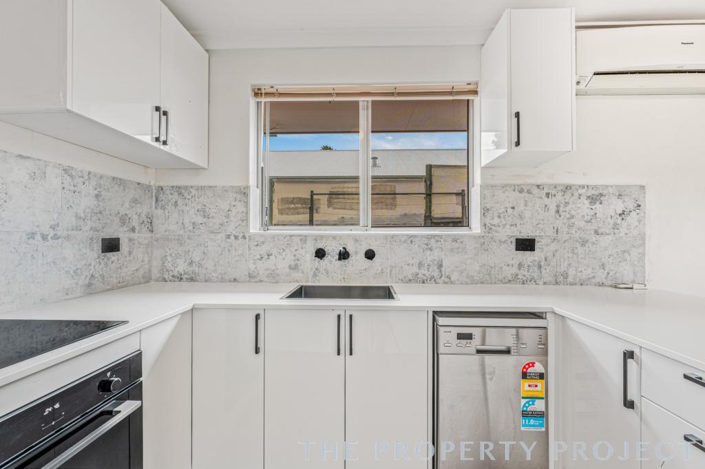 1a Bridgewater Dr, Kallaroo, WA 6025