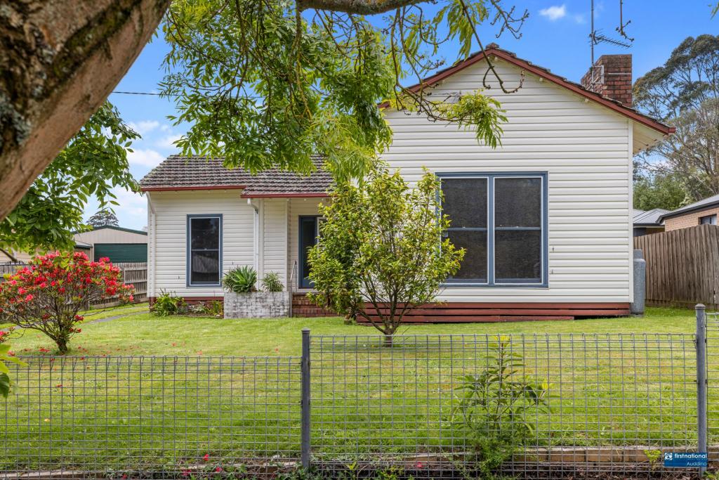 18 QUEEN ST, KORUMBURRA, VIC 3950