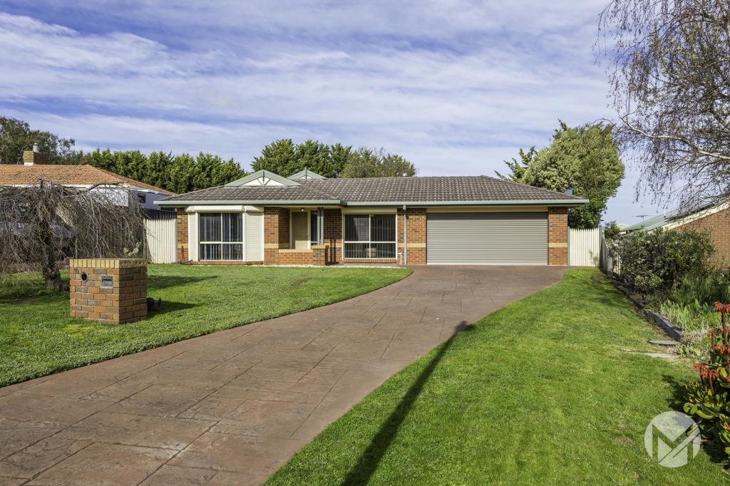 10 Rye Ct, Romsey, VIC 3434