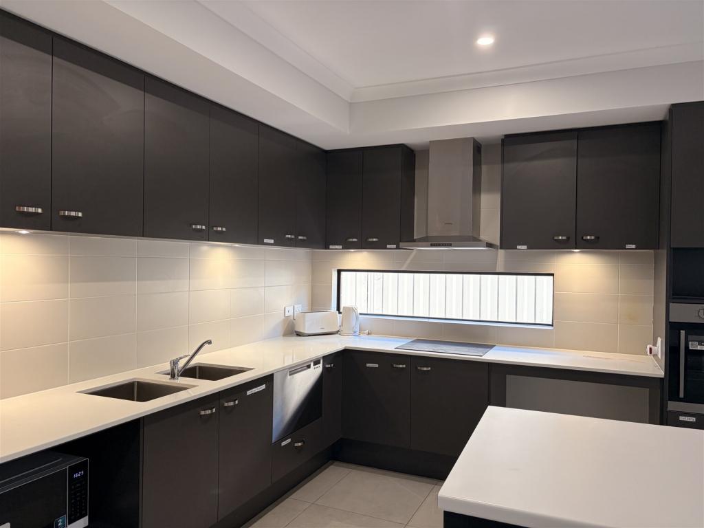 23 Alverstone Bvd, Lakelands, WA 6180