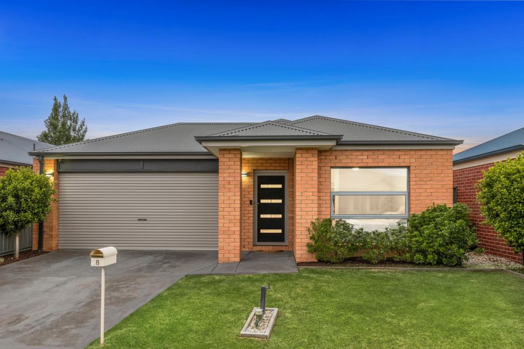 8 GREY TEAL PL, LARA, VIC 3212