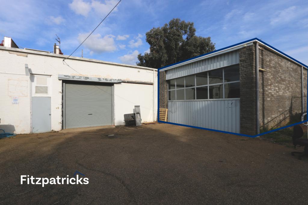 Rear Garage/194-206 Lake Albert Rd, Wagga Wagga, NSW 2650