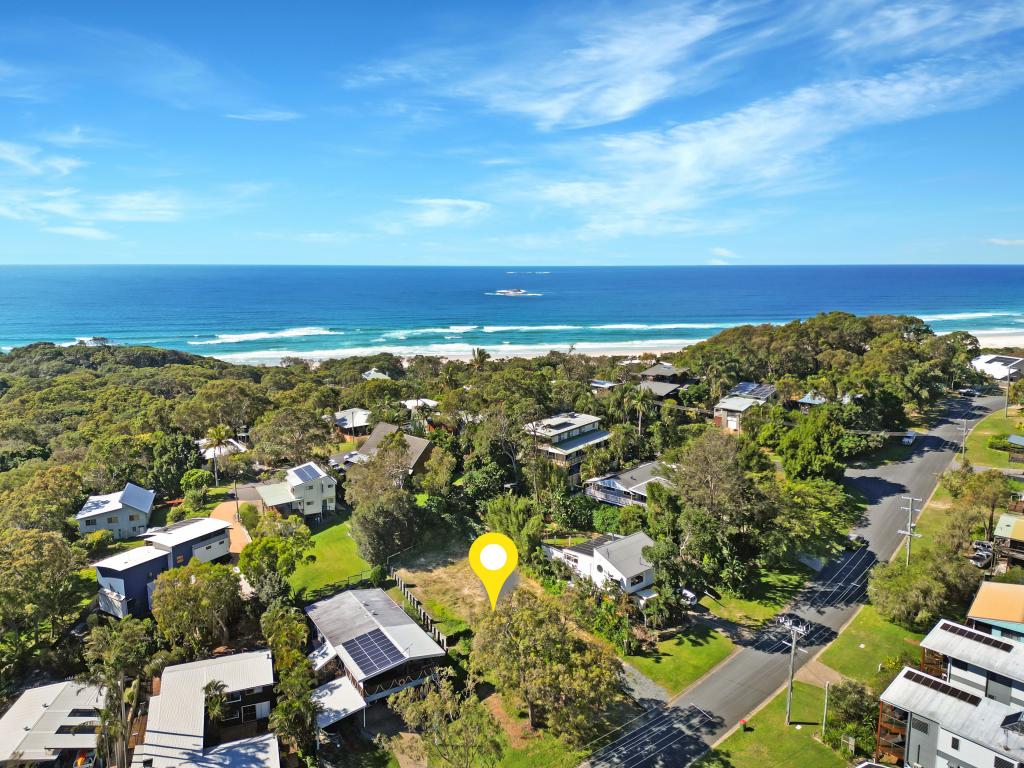 13 TRAMICAN ST, POINT LOOKOUT, QLD 4183