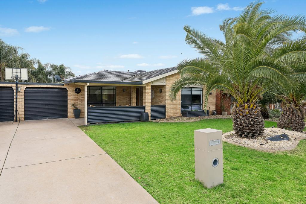 6 Truscott Dr, Ashmont, NSW 2650