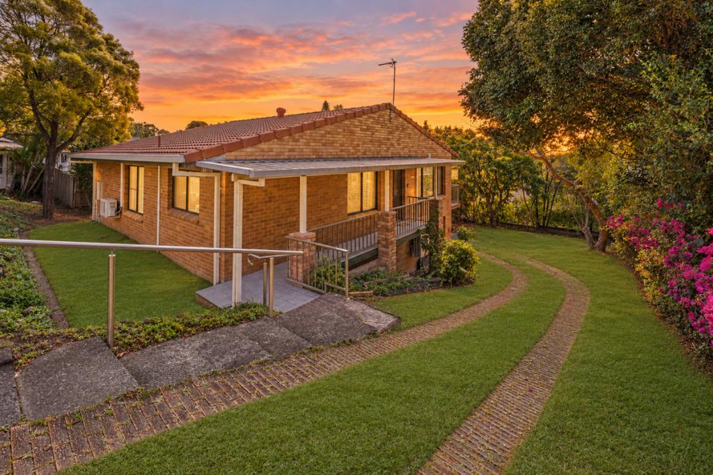 3 Chateau Ct, Highland Park, QLD 4211