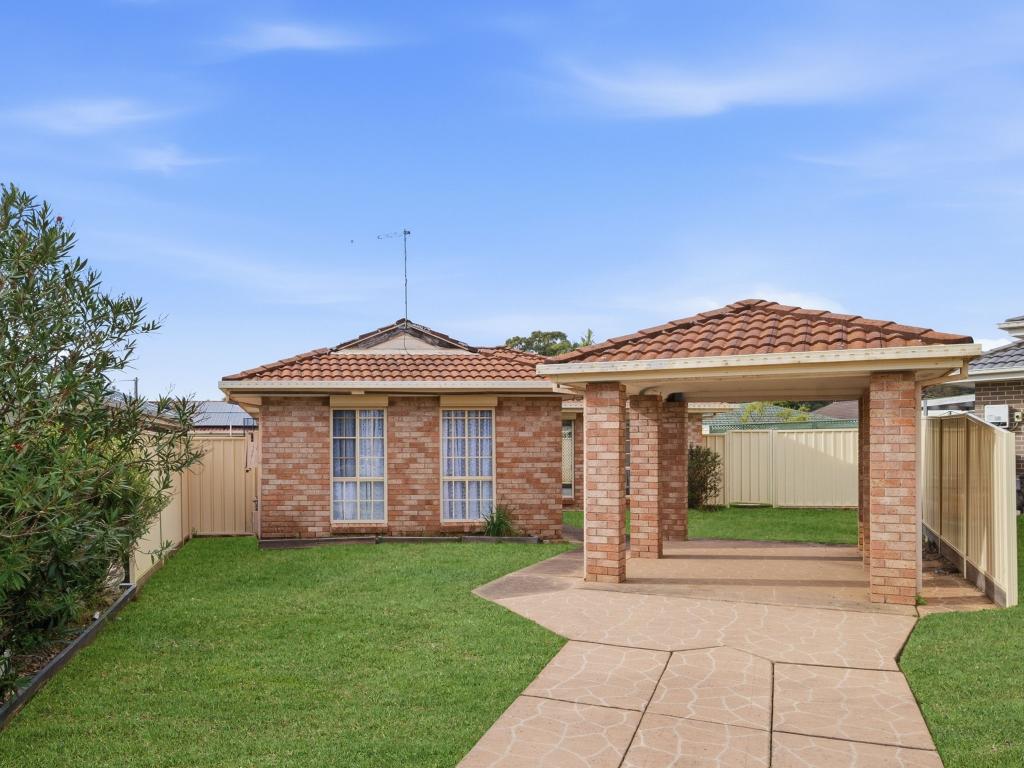 27 Cusack Cl, St Helens Park, NSW 2560