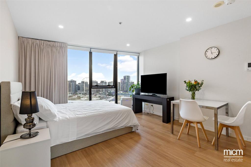 2209b/100 Harbour Esp, Docklands, VIC 3008