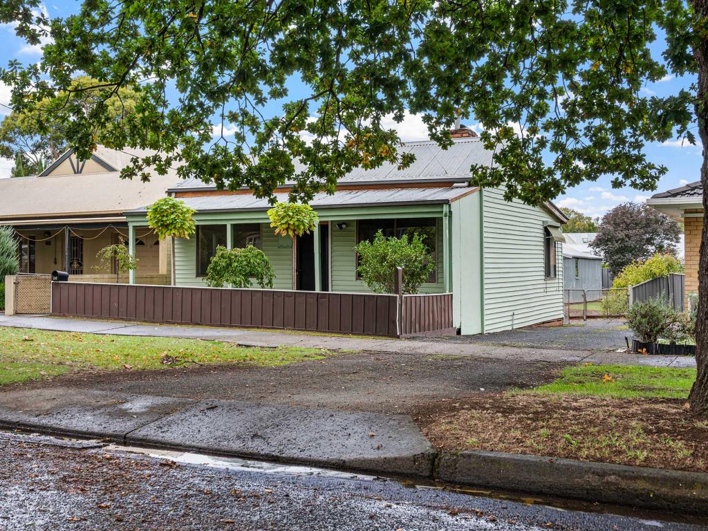 24 Goldsmith St, Hamilton, VIC 3300