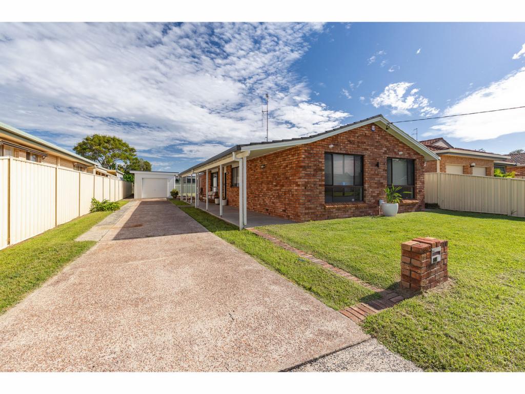 59 King George Pde, Forster, NSW 2428