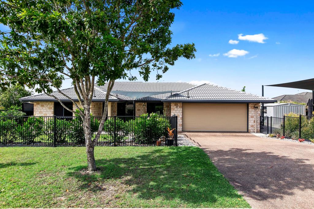 17 Picadilly Cct, Urraween, QLD 4655