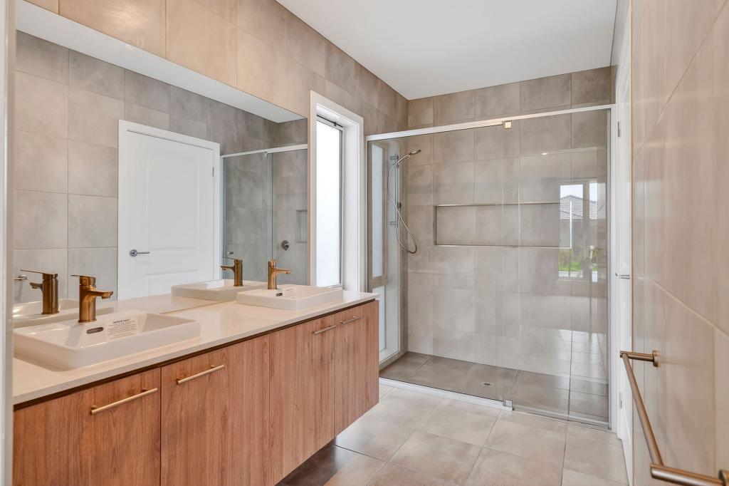 5 Titanium St, Kalkallo, VIC 3064