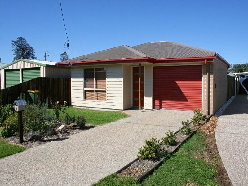 3 Desmond St, Oakey, QLD 4401