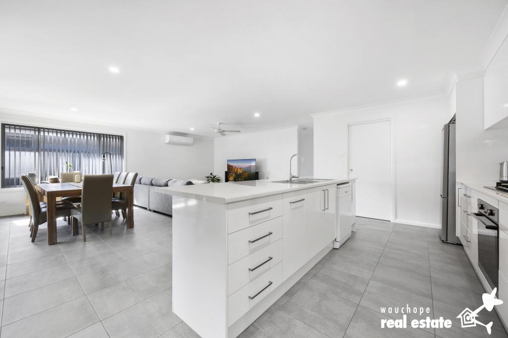 89 Sovereign Dr, Thrumster, NSW 2444