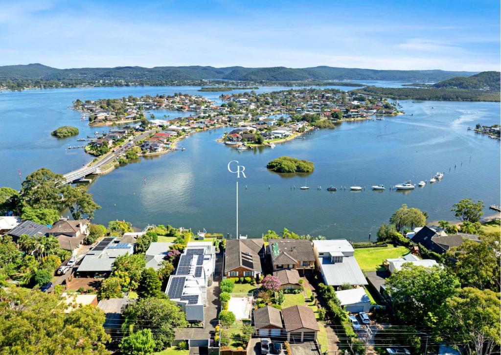 13 Empire Bay Dr, Daleys Point, NSW 2257