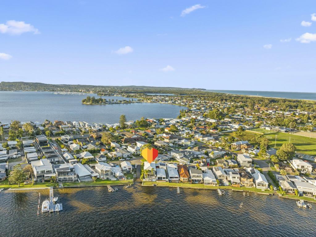 1 Marks Pde, Marks Point, NSW 2280