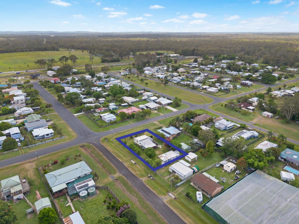 30 Hunter St, Torbanlea, QLD 4662