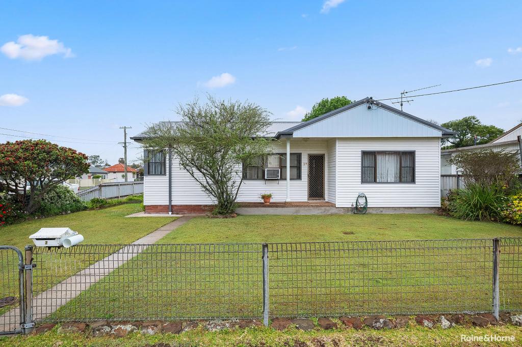 2 Cobbin Pde, Belmont, NSW 2280