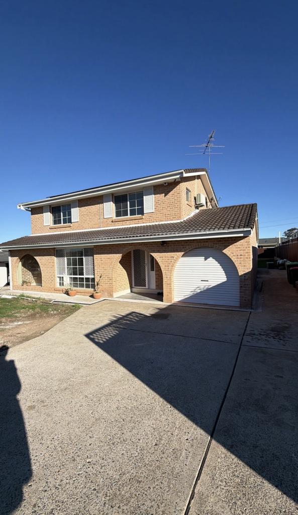 10 Dove Pl, Hinchinbrook, NSW 2168