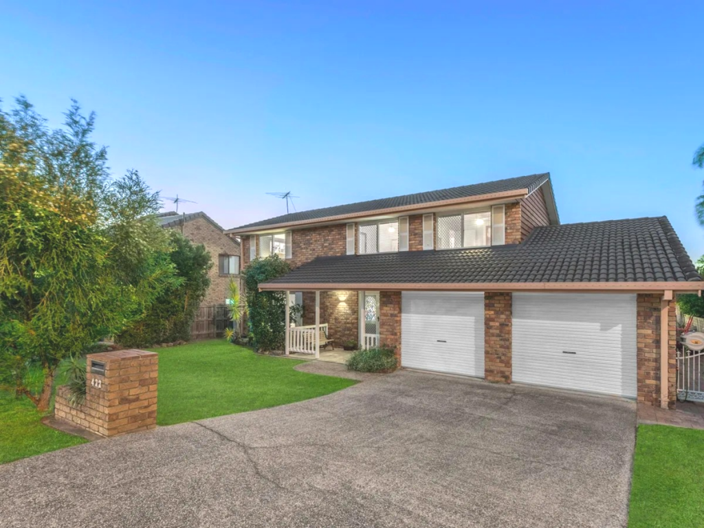 422 Winstanley St, Carindale, QLD 4152