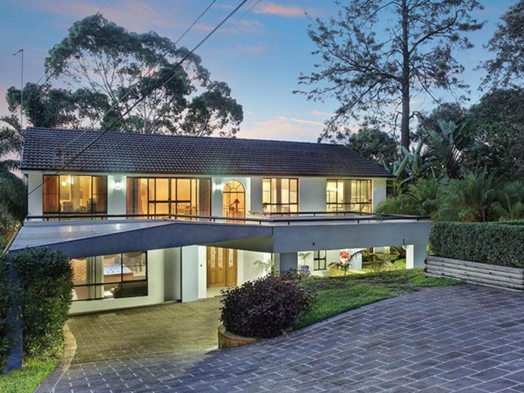 60 Gal Cres, Moorebank, NSW 2170