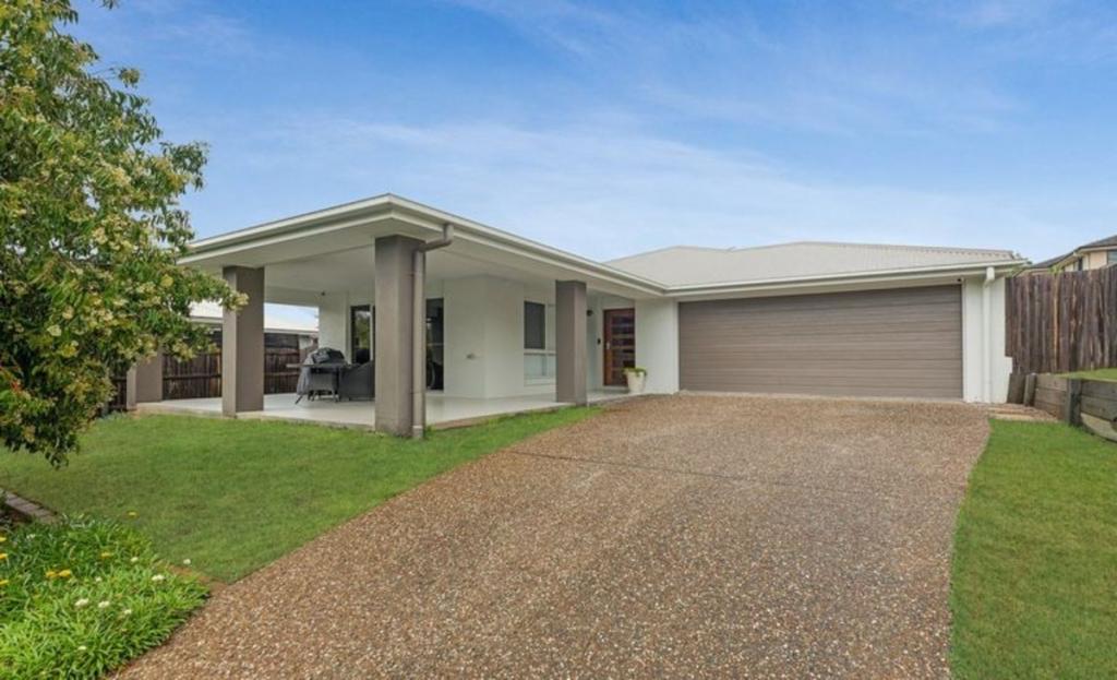 31 Foreshore Dr, Springfield Lakes, QLD 4300