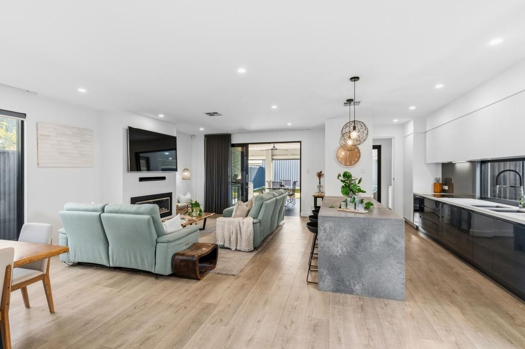 33 Waverley St, Largs Bay, SA 5016