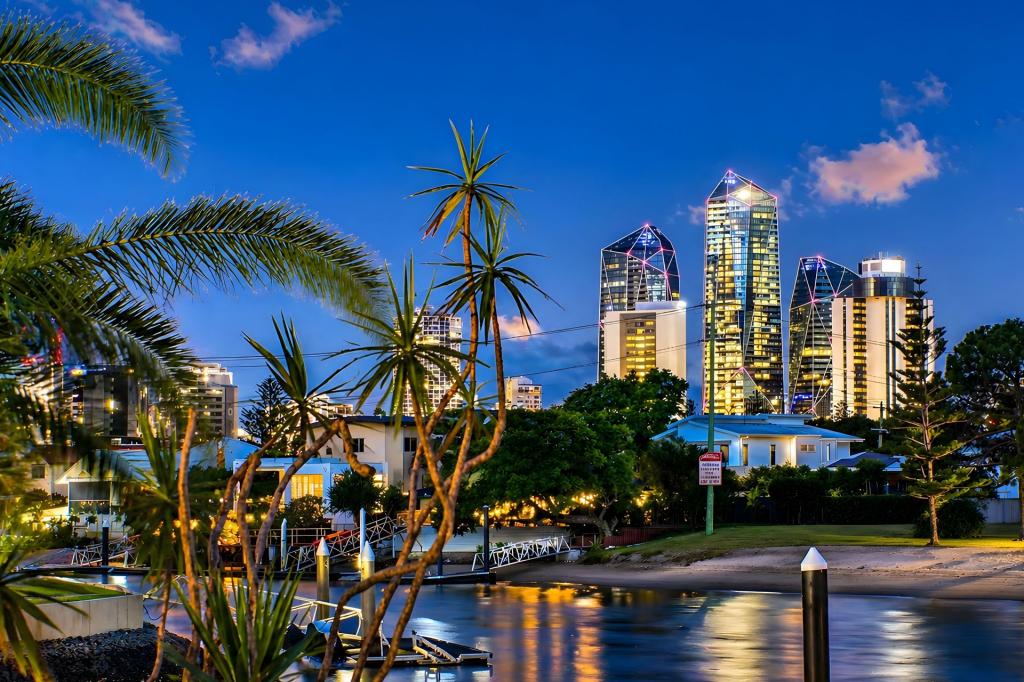 47 Beverley Cres, Broadbeach Waters, QLD 4218