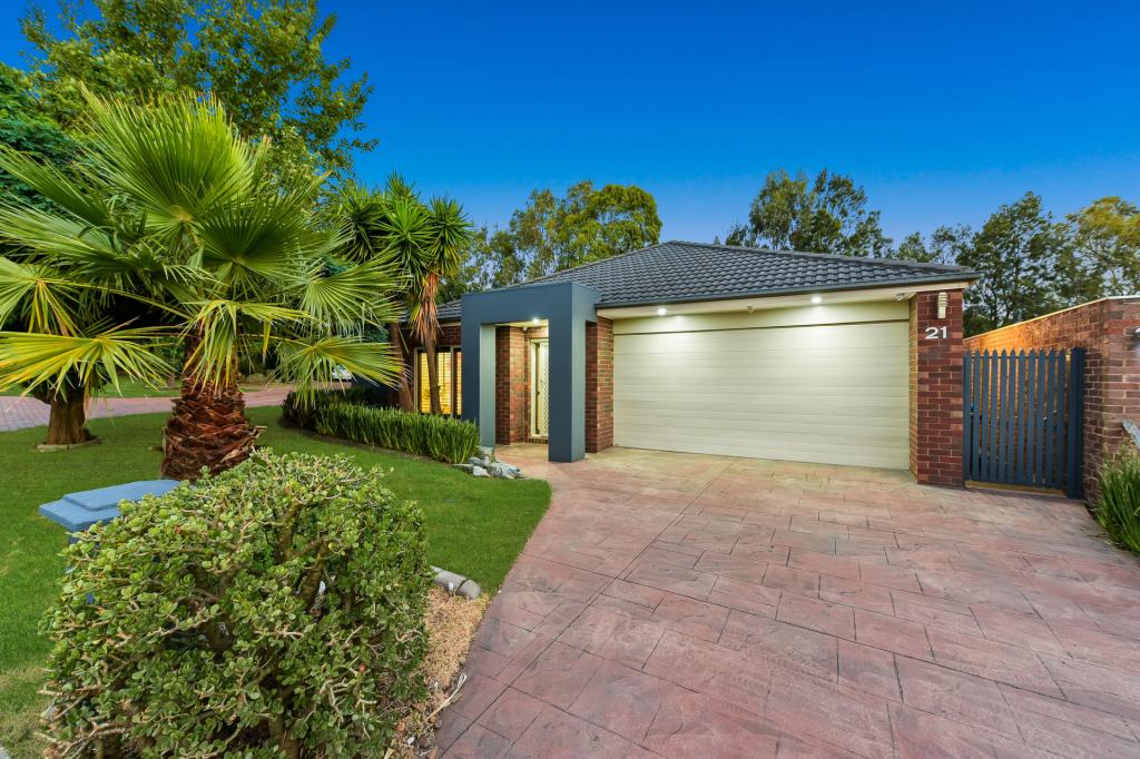 21 Mathoura Ct, Berwick, VIC 3806