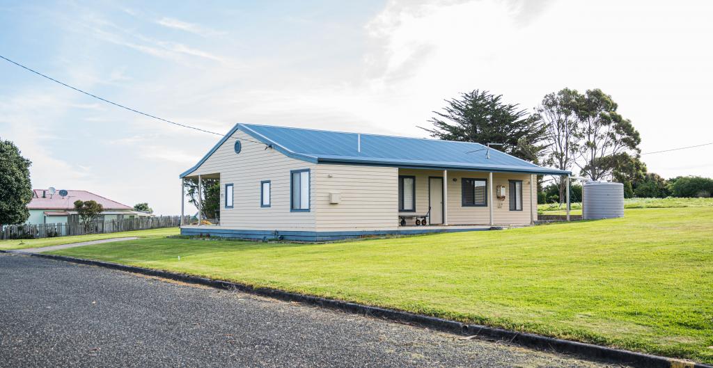 15 Sassafras St, Grassy, TAS 7256