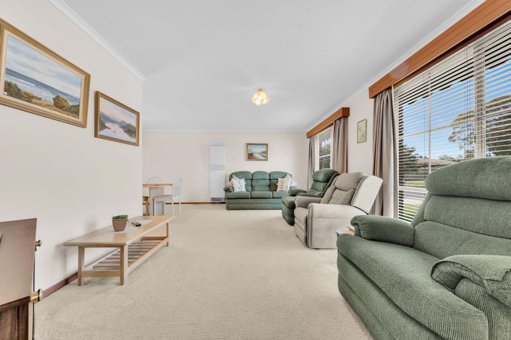 1/21 General Joshua Dr, Hampton Park, VIC 3976