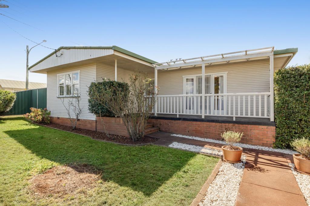 229 North St, Rockville, QLD 4350
