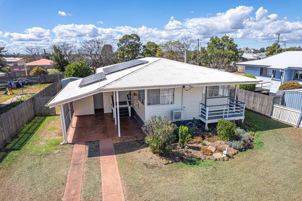 31 Proposch St, Oakey, QLD 4401