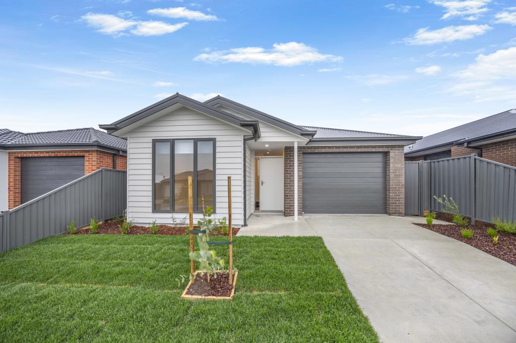 16 Eyckens Rd, Lucas, VIC 3350