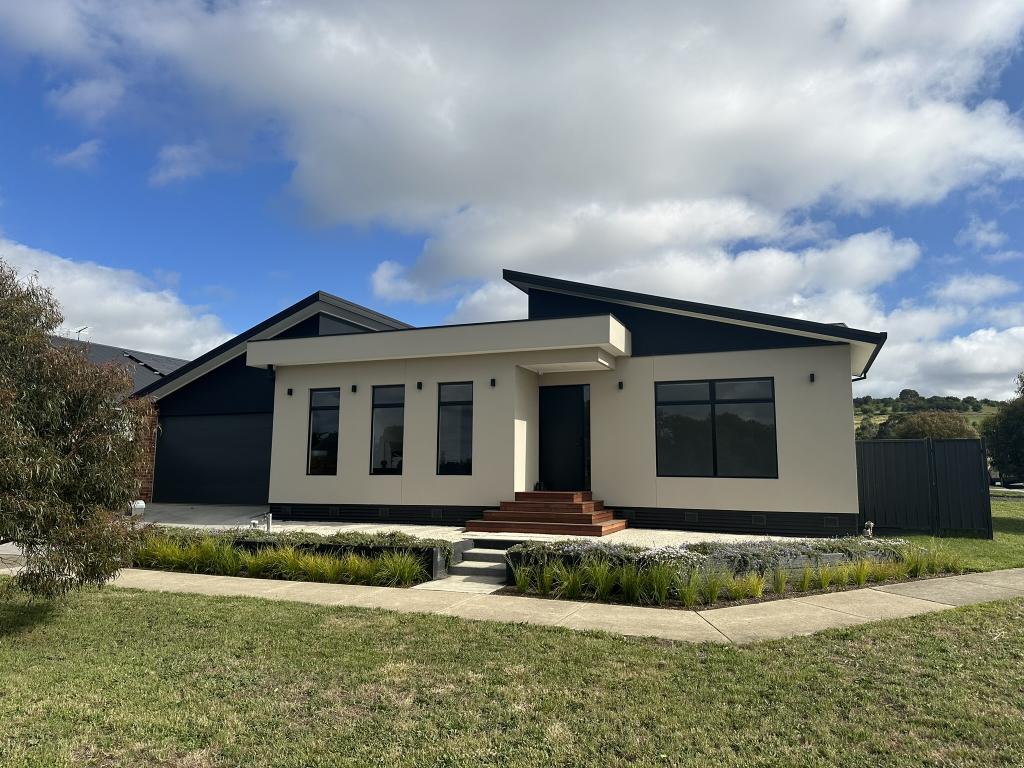 43 Oakwood Cl, Gisborne, VIC 3437