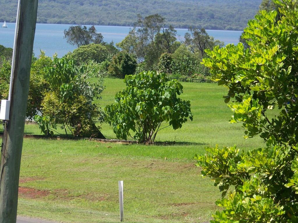 132 Lucas Dr, Lamb Island, QLD 4184