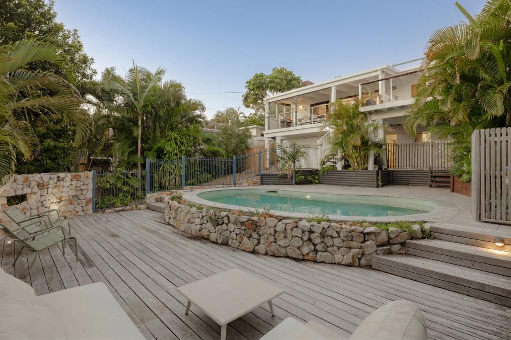 25 NAIRANA REST, NOOSA HEADS, QLD 4567
