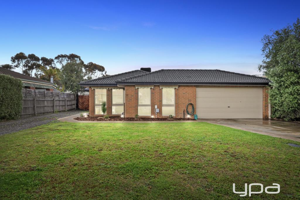 18 Endeavour Pl, Melton West, VIC 3337