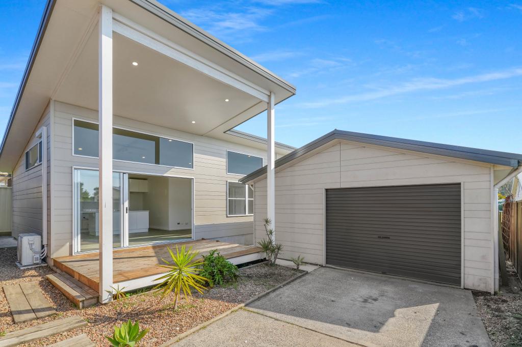 A/15 Germaine Ave, Bateau Bay, NSW 2261