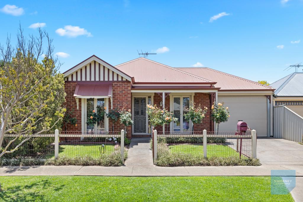 6 Epsom Pl, Caroline Springs, VIC 3023