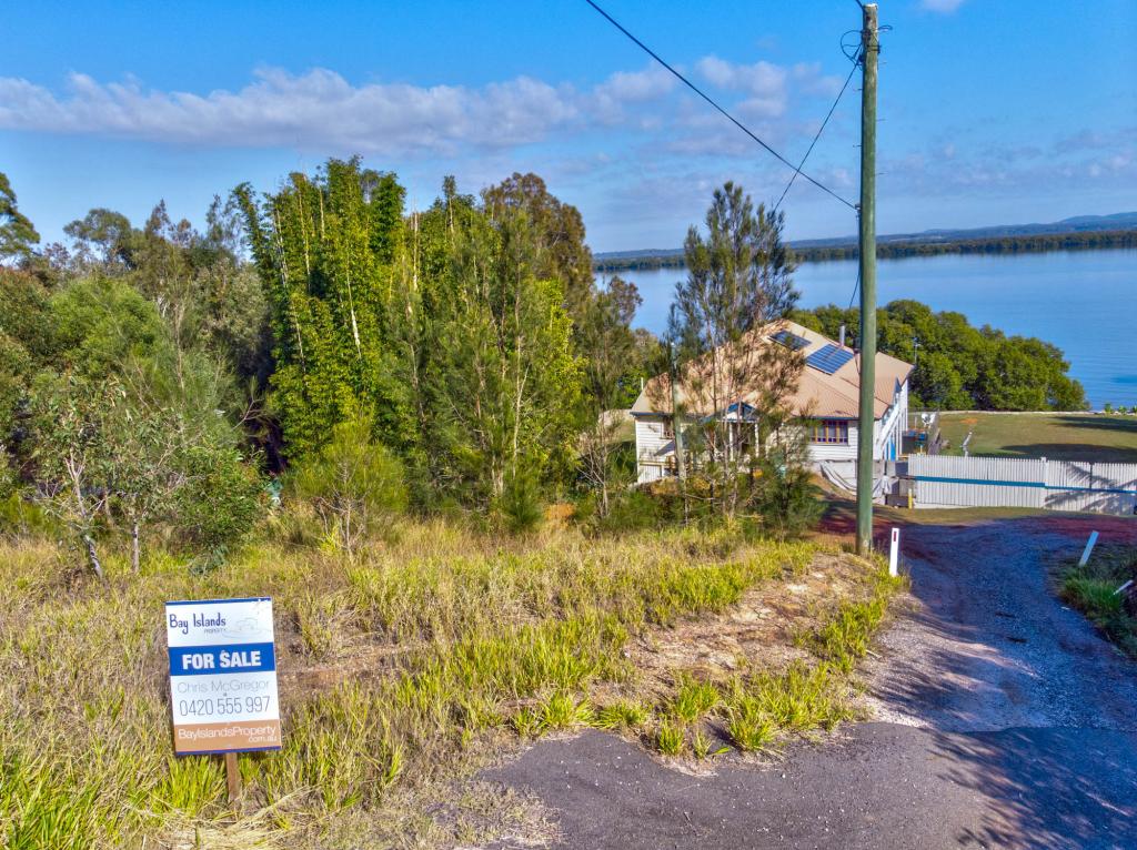 5 Binalong St, Russell Island, QLD 4184