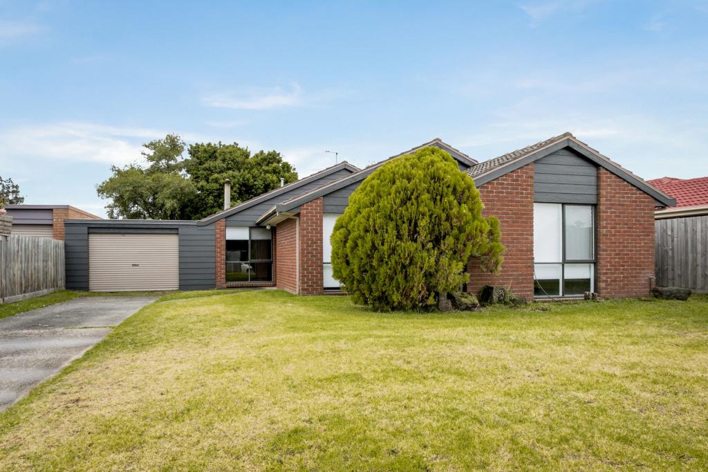 16 Howey Rd, Pakenham, VIC 3810