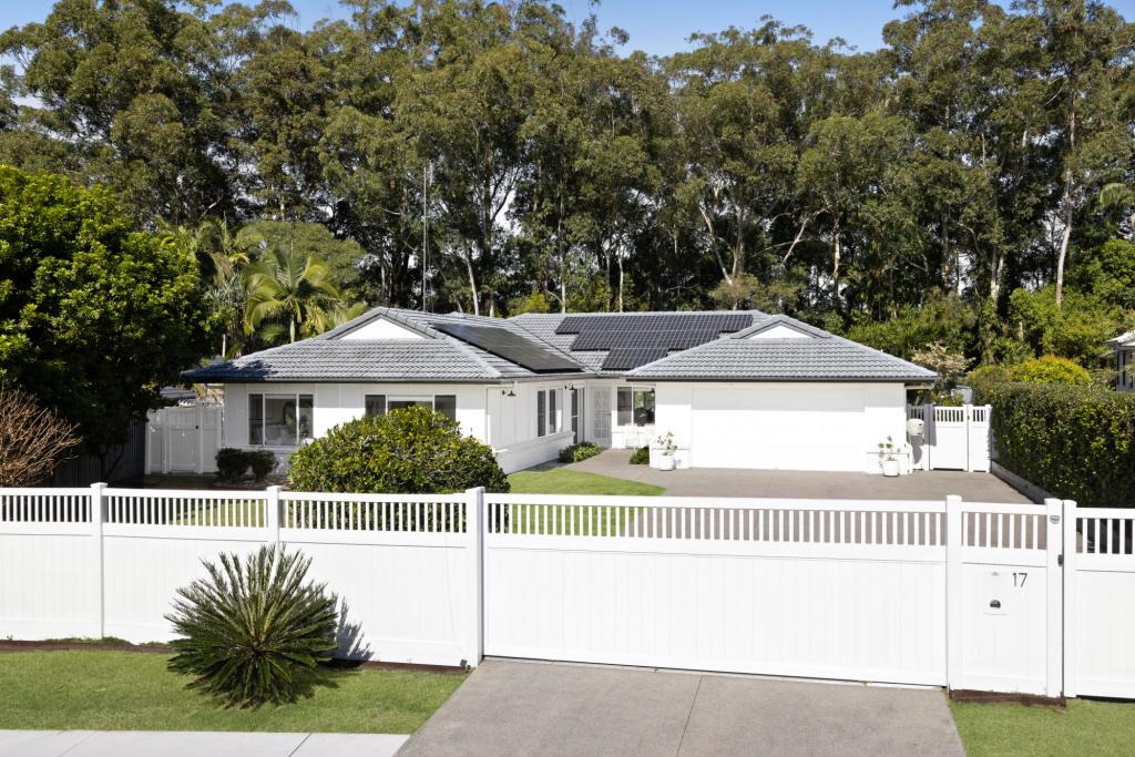 17 Adori Dr, Mountain Creek, QLD 4557