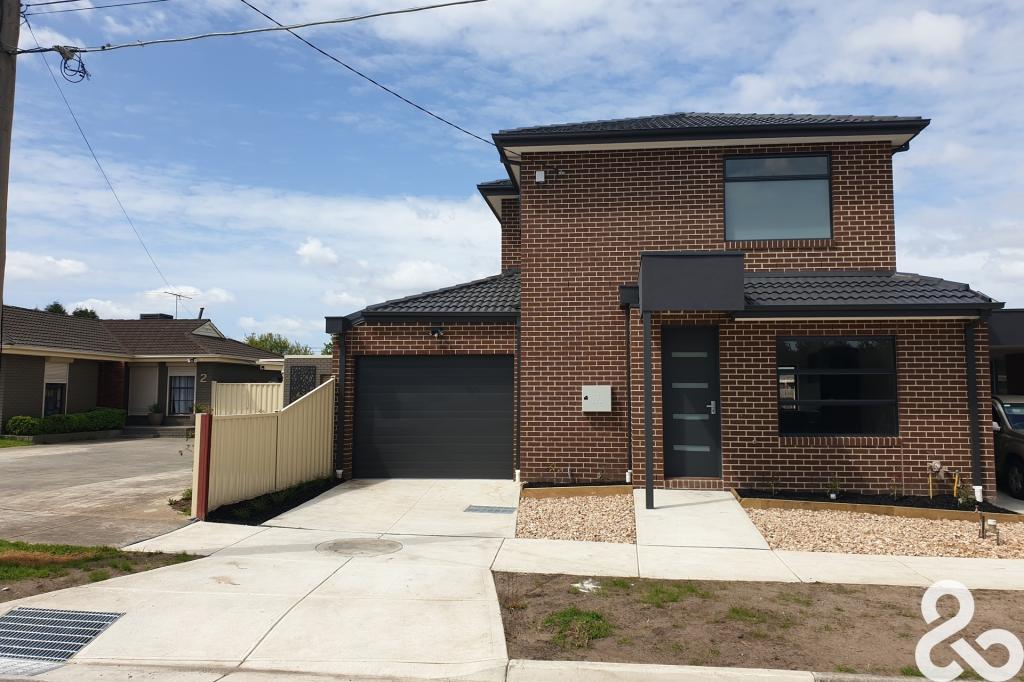 2/24 BANKSIA AVE, THOMASTOWN, VIC 3074