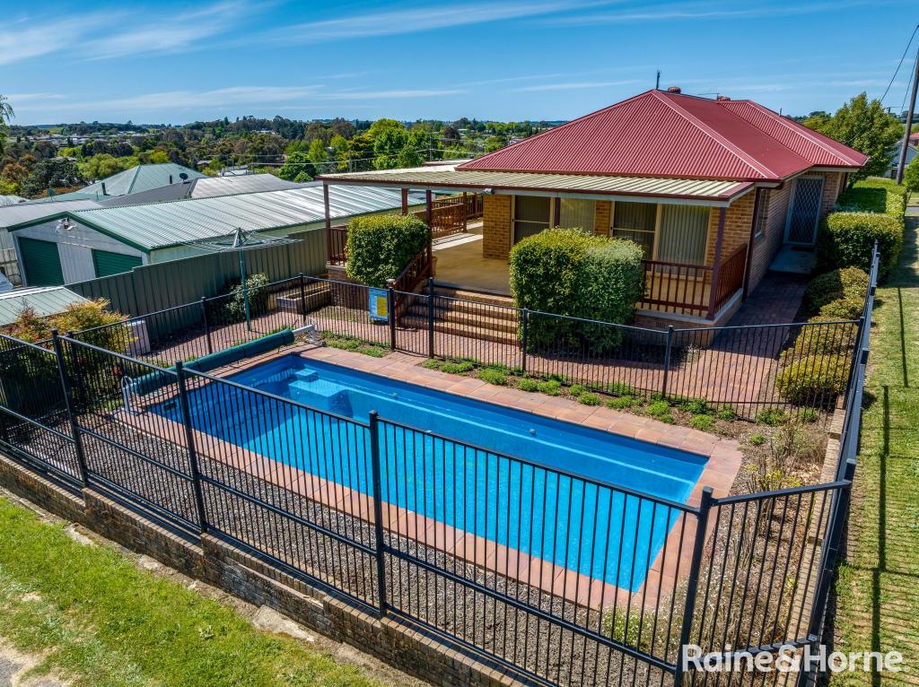 33 Wade St, Crookwell, NSW 2583