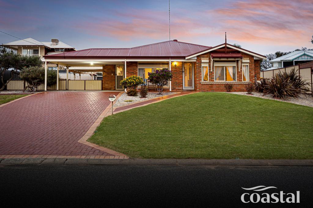 31 CASPAR RD, MADORA BAY, WA 6210