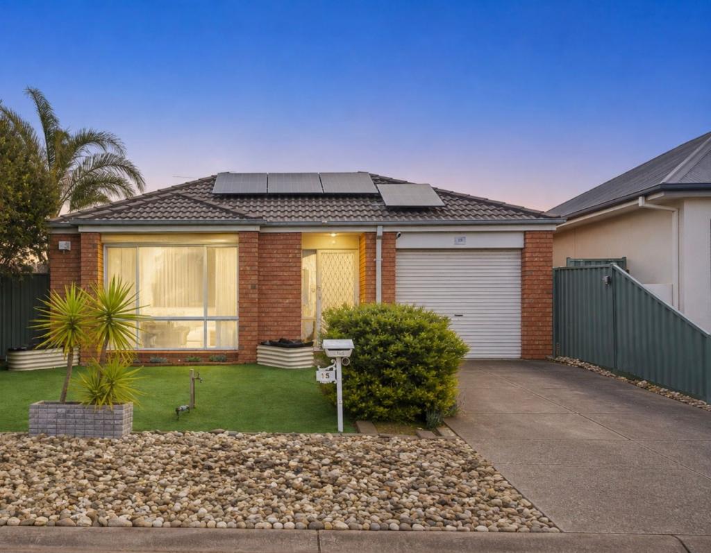 15 Paddington Gr, Wyndham Vale, VIC 3024