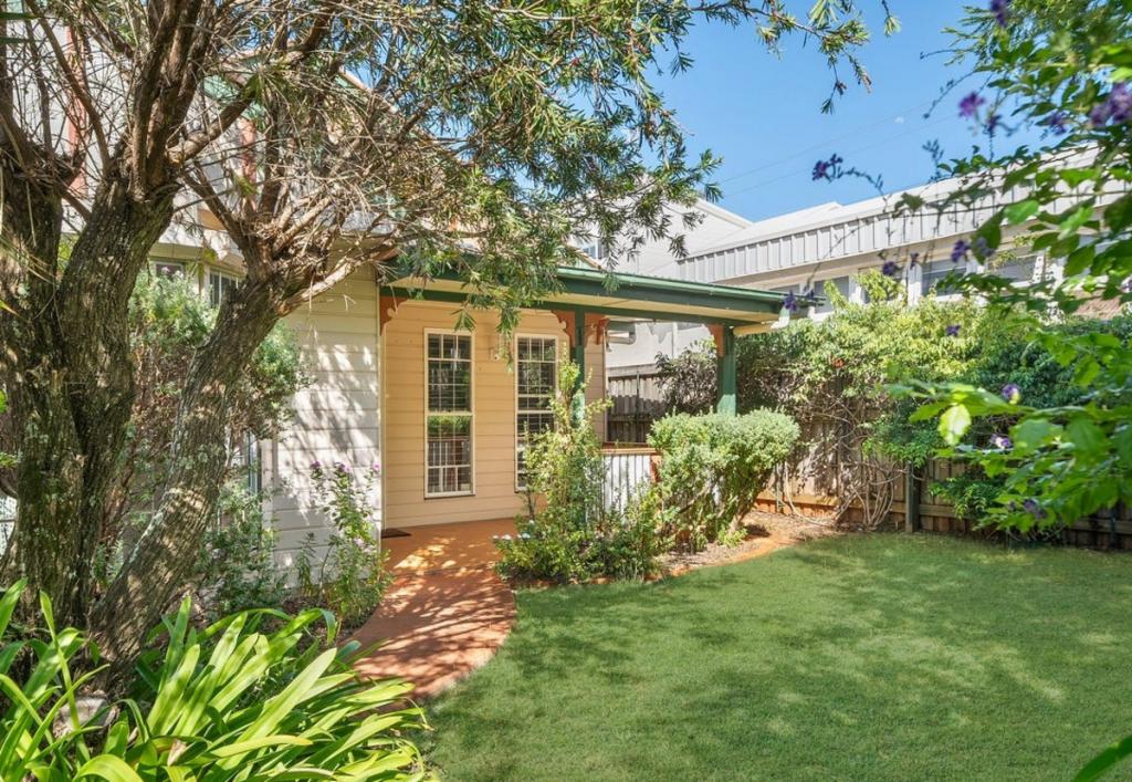43 Queen St, Scarborough, QLD 4020