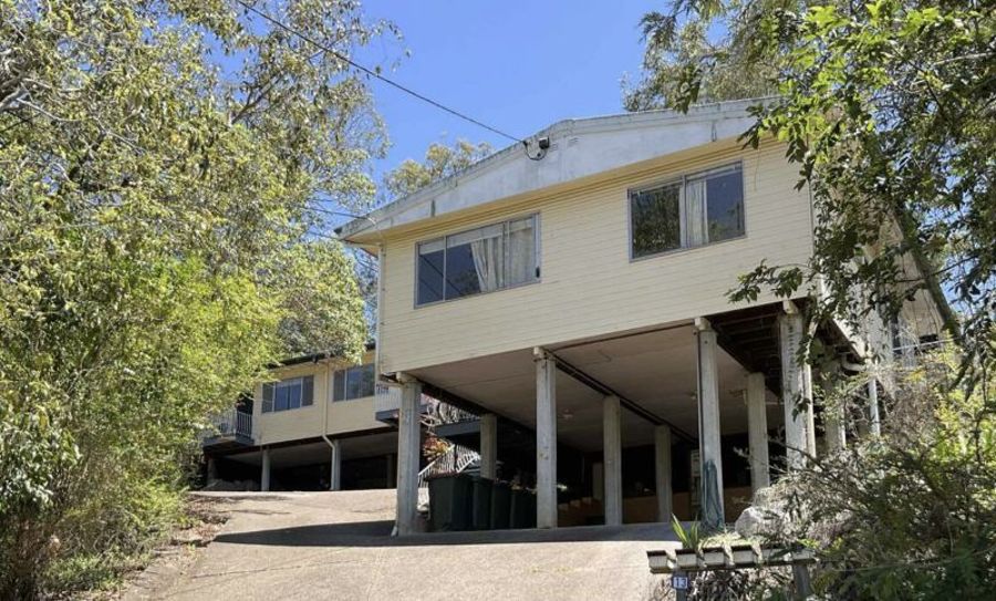 13 Clermont St, Bardon, QLD 4065