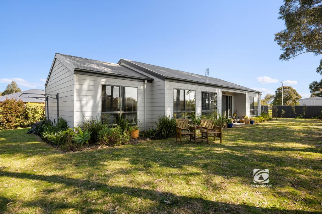 13 Broadlands Rd, Metung, VIC 3904