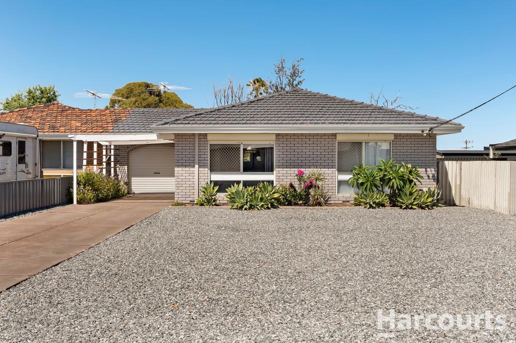 1/4 Scrivener Pl, Halls Head, WA 6210